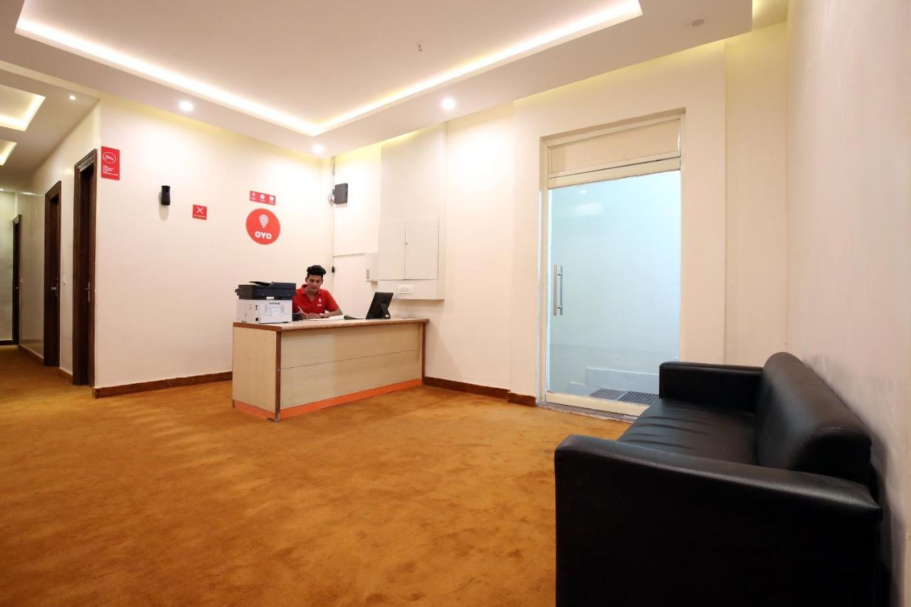 โอโย 9159 โฮเต็ล รอยัล วูดสลาร์ค Hotel Zirakpur ภายนอก รูปภาพ